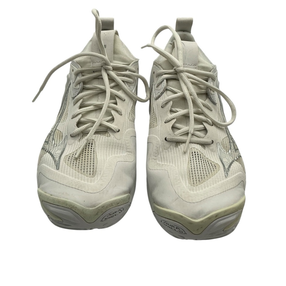 Mizuno Enerzy Women's Wave Momentum 3 Volleyball Shoe White size 8 Lace-up Sneak